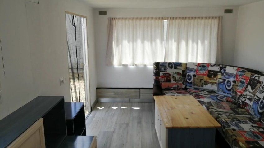 Salón amplio y luminoso