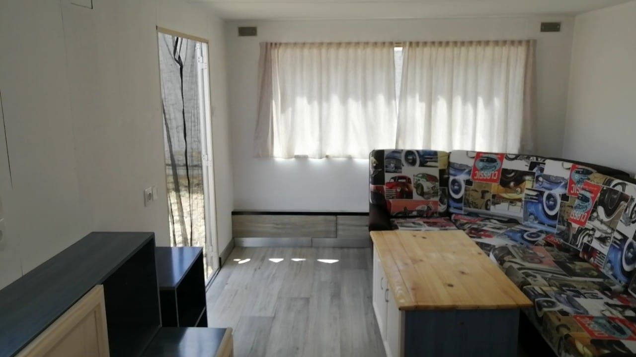 Sal&oacute;n amplio y luminoso